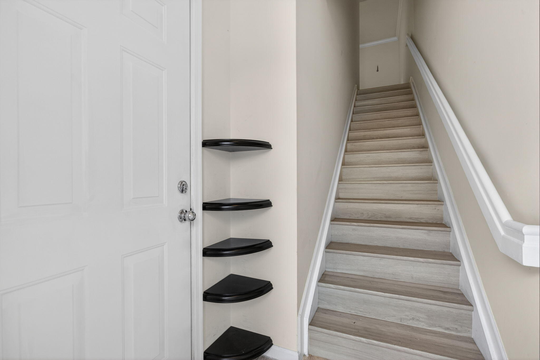 5880 West Sample Road, Unit 206 Coral Springs, FL 33067 - Photo 5 of 37 a view of entryway and gallery