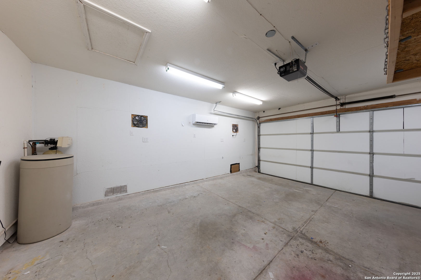 15522 Flowing Spring San Antonio, TX 78247 - Photo 32 of 33