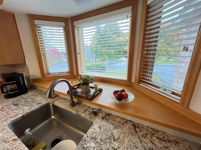 $400,000 | 14326 Peninsula Point Drive, Savage, MN 55378