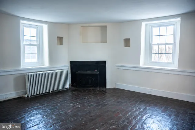 $4,200 | 395 Bishop Hollow Road, Unit C, Newtown Square, PA 19073