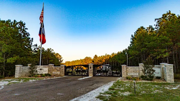 $481,385 | 38 Sportsman Retreat Road, Onalaska, TX 77360