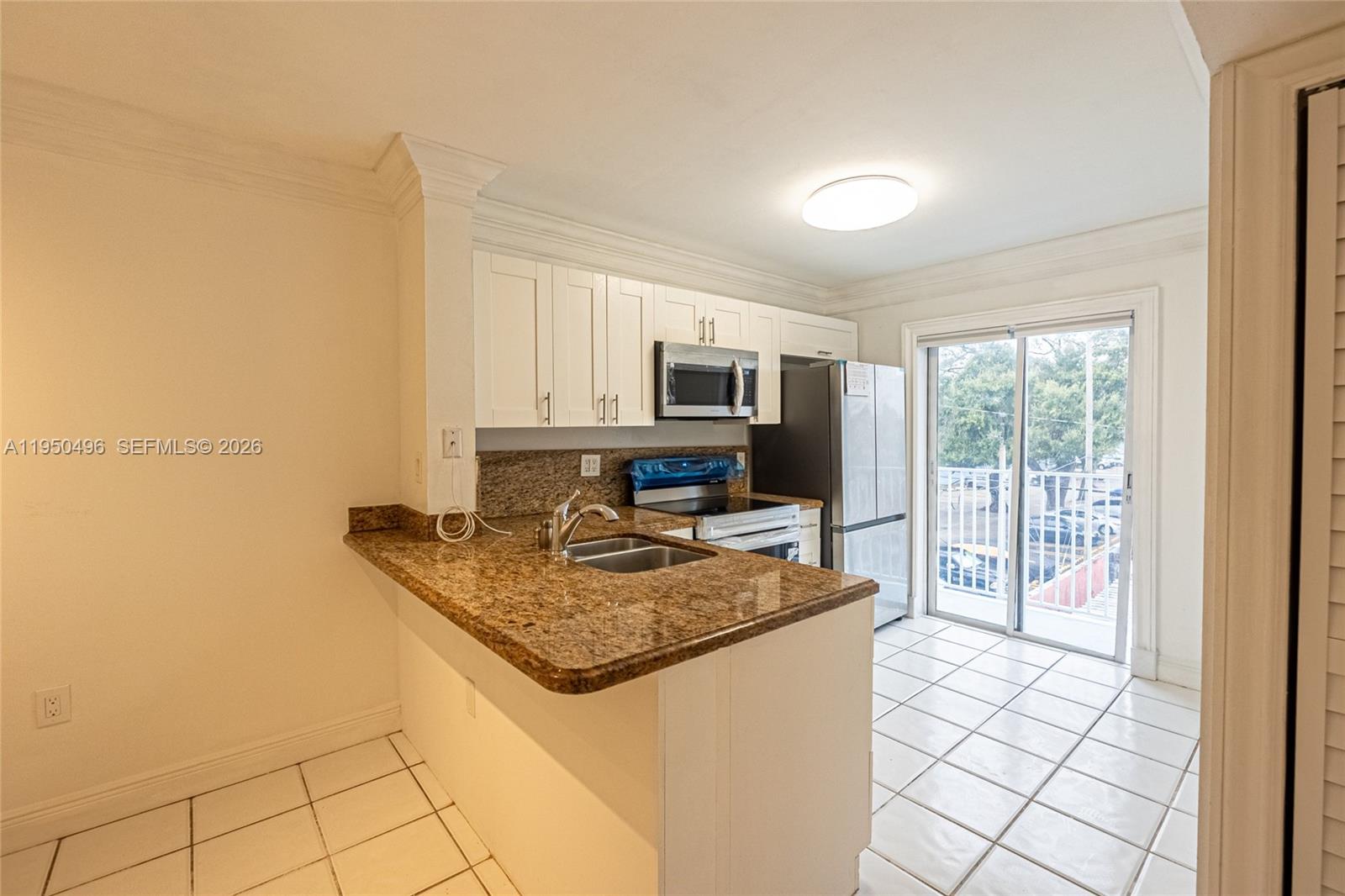 2575 Southwest 27th Avenue, Unit 308 Miami, FL 33133 - Photo 4 of 20