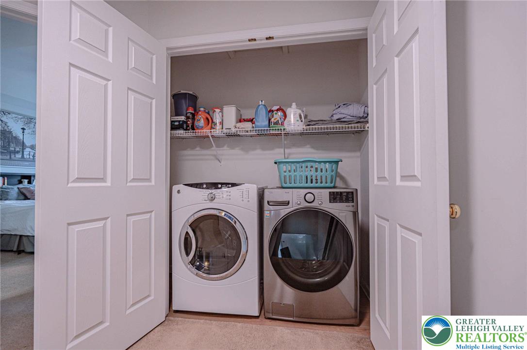 231 7th Avenue Bethlehem, PA 18018 - Photo 19 of 34 a utility room with a dryer and washer
