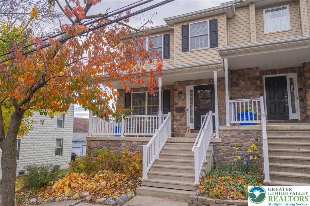 231 7th Avenue Bethlehem, PA 18018 - Photo 2 of 34 front view of a house