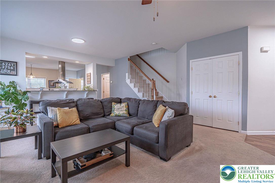 231 7th Avenue Bethlehem, PA 18018 - Photo 7 of 34 a living room with furniture and a potted plant