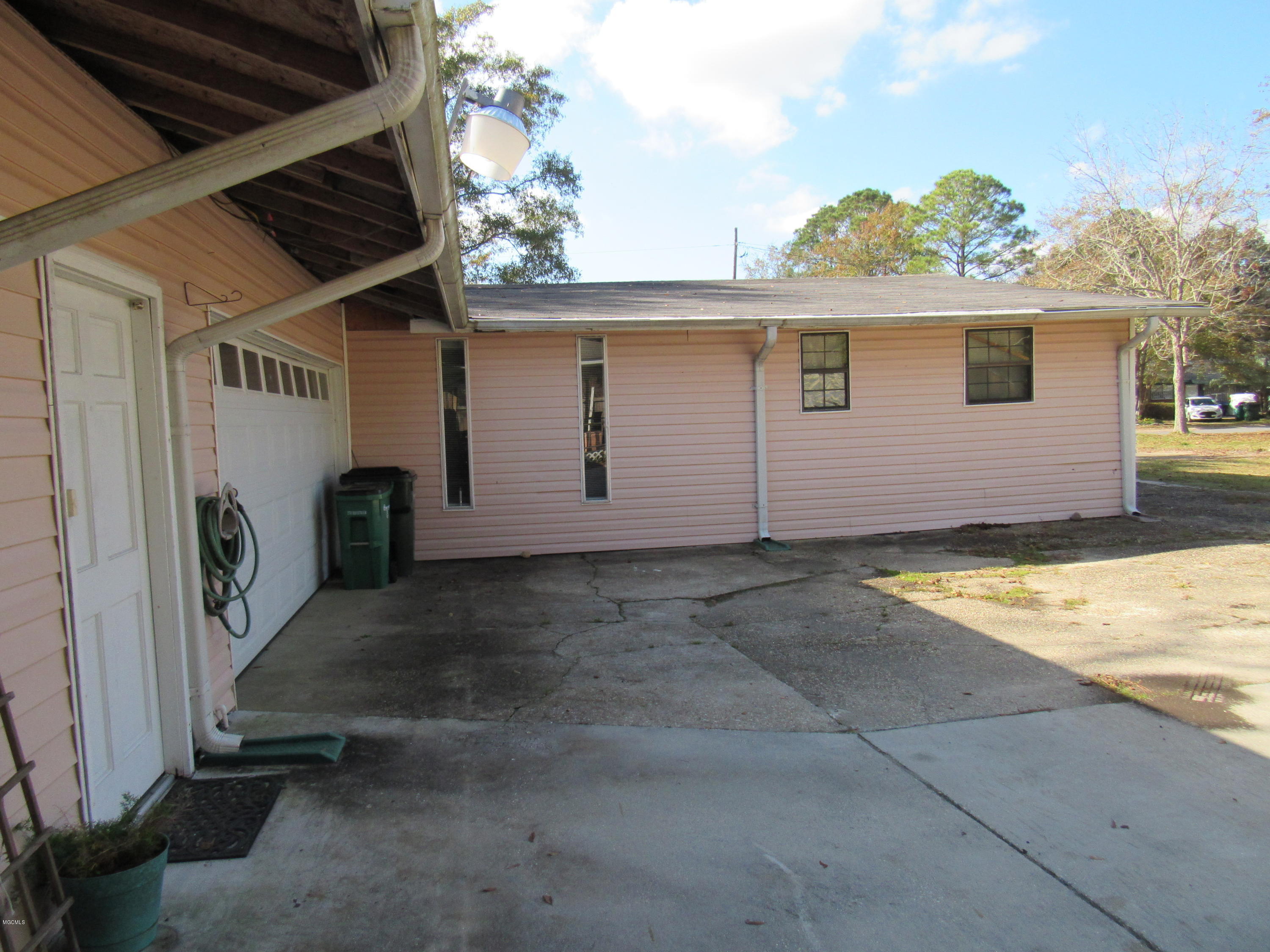 4400 Briggs Street Moss Point, MS 39563 - Photo 4 of 22 Rear of house