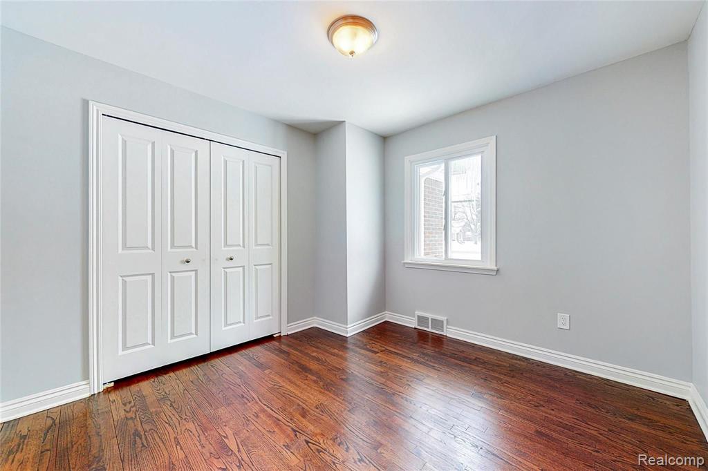 18244 Beverly Road Beverly Hills, MI 48025 - Photo 17 of 30