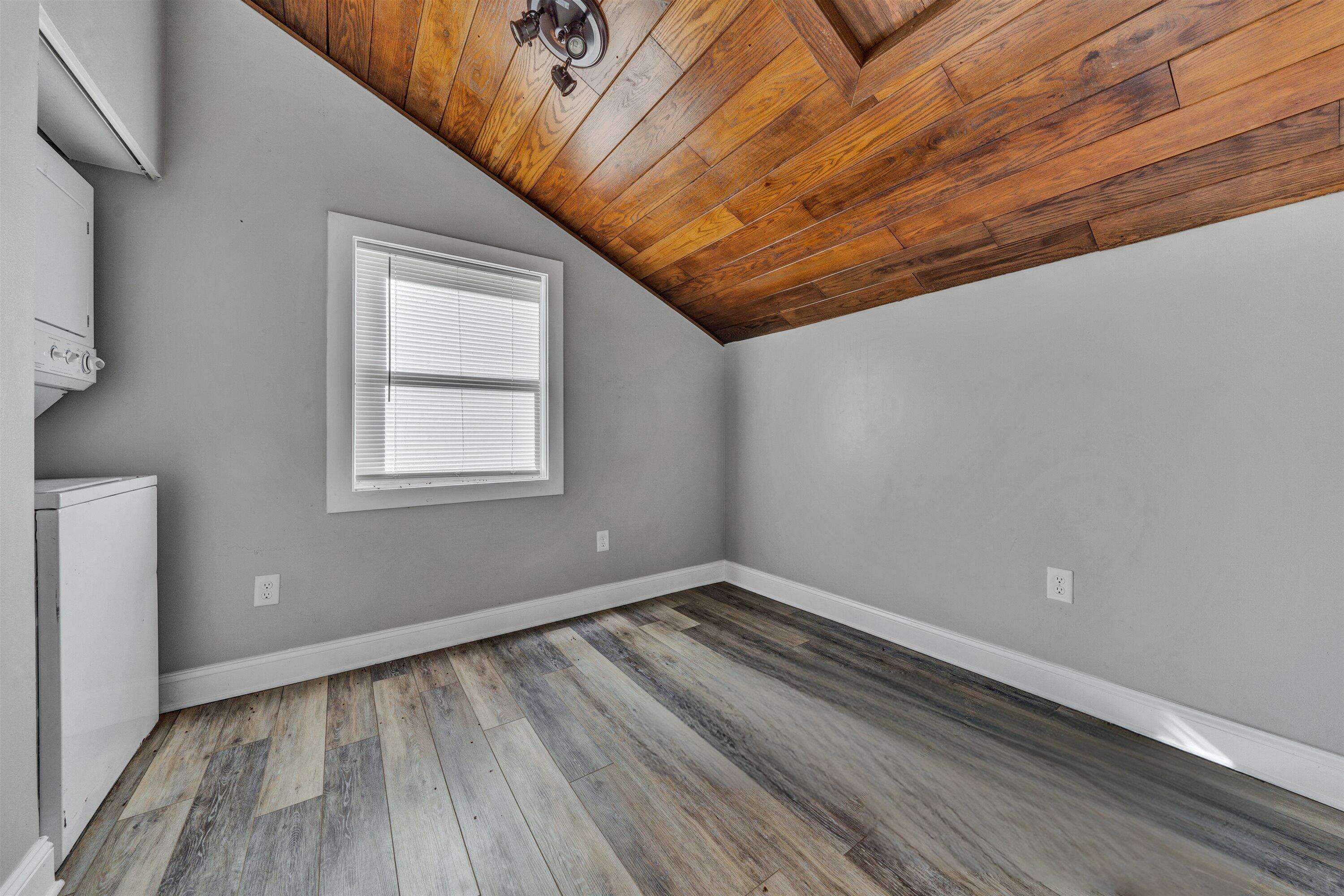 8610 Willow Branch Road Boones Mill, VA 24065 - Photo 17 of 26 16-3d546056-f4ad-4365-ae2d-18c55a1e703f