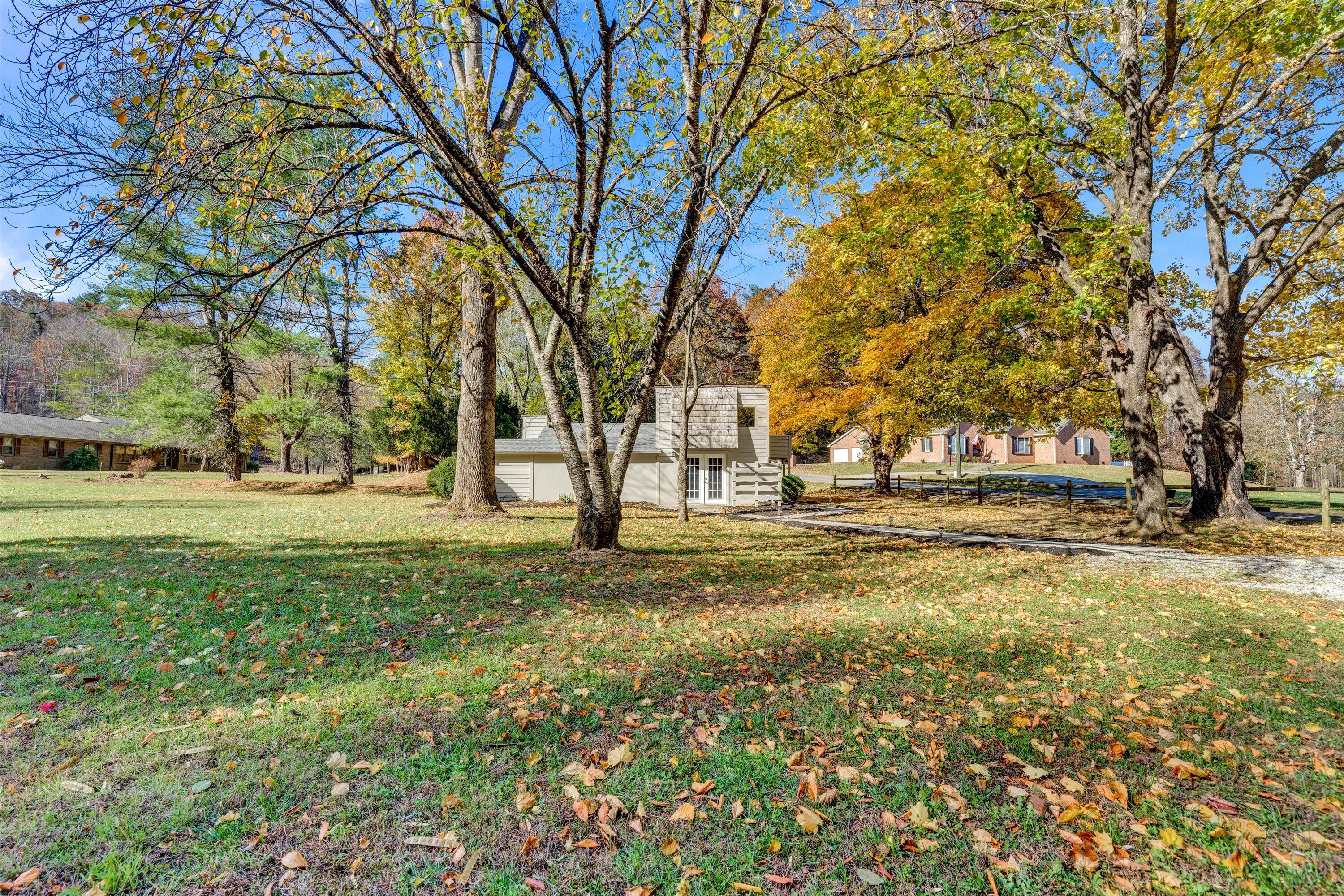 8610 Willow Branch Road Boones Mill, VA 24065 - Photo 22 of 26 21-DSC00007