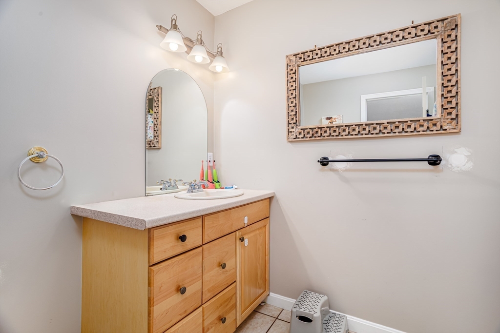 12 Cole Farm Road Lancaster, MA 01523 - Photo 25 of 39