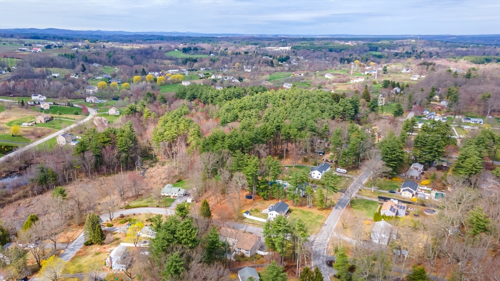 12 Cole Farm Road Lancaster, MA 01523 - Photo 5 of 39