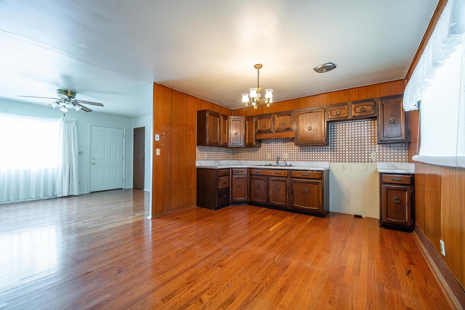 5289 Rampart Road Columbus, OH 43207 - Photo 14 of 46 Kitchen into Living room