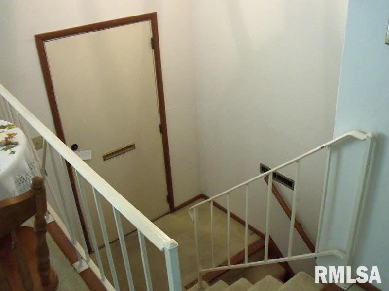 7 Ridge Road Centralia, IL 62801 - Photo 3 of 13 Gallery Image 3