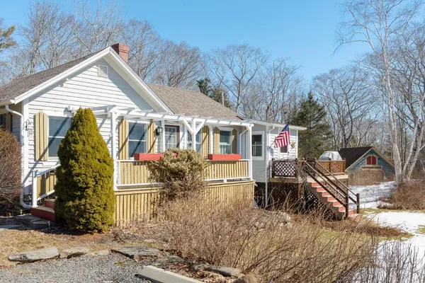 $399,000 | 642 Ocean Point Road, Boothbay, ME 04544