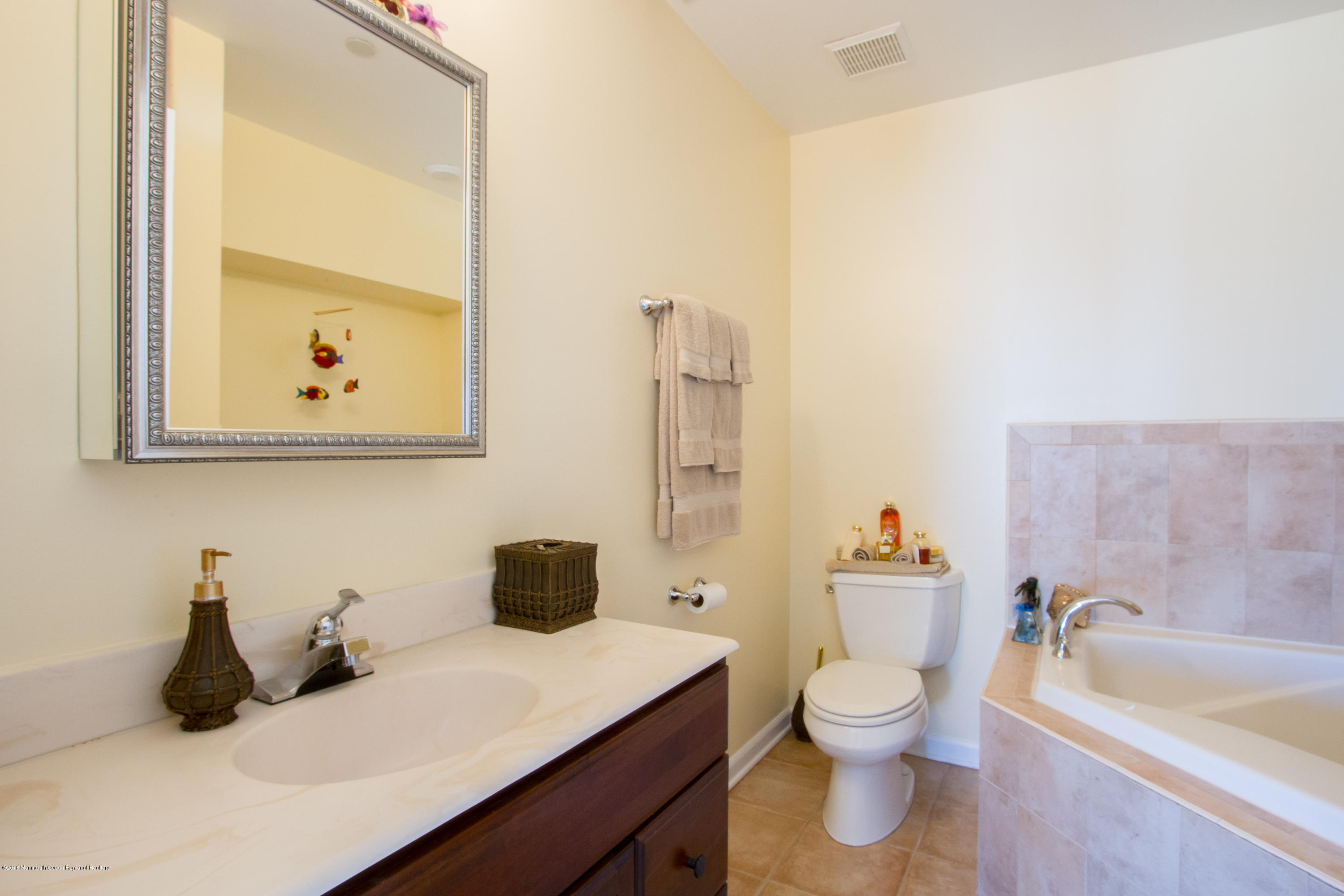 6 Beach Boulevard Highlands, NJ 07732 - Photo 20 of 36 masterbath1