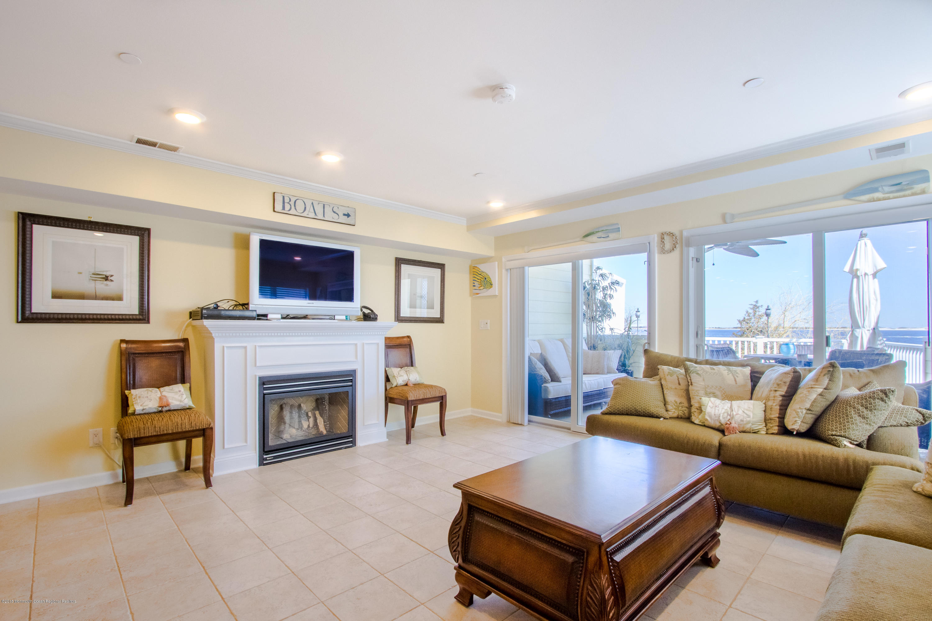 6 Beach Boulevard Highlands, NJ 07732 - Photo 7 of 36 livingroom2