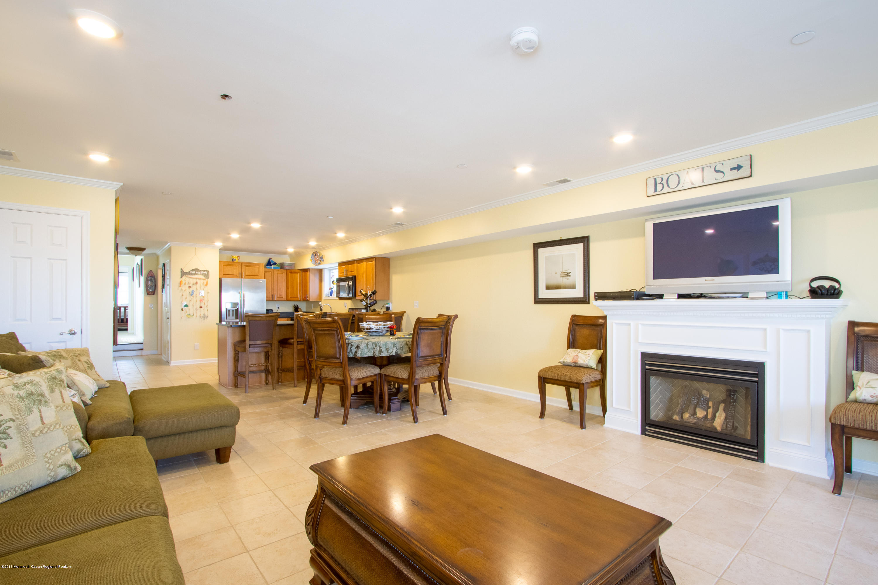 6 Beach Boulevard Highlands, NJ 07732 - Photo 9 of 36 livingroom4