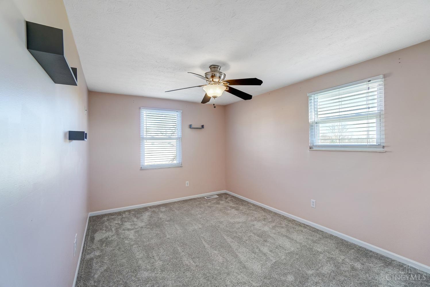 2497 Crest Road Cincinnati, OH 45231 - Photo 9 of 30