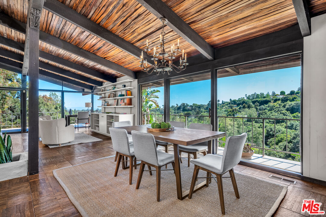 1731 Westridge Road Los Angeles, CA 90049 - Photo 12 of 43