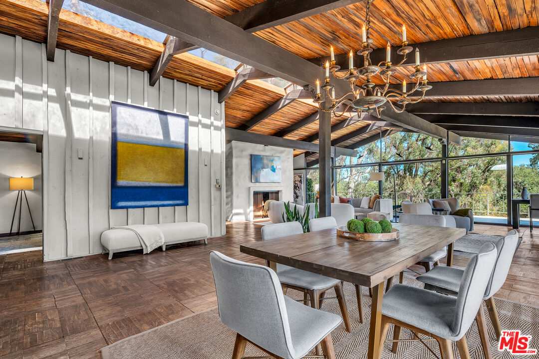 1731 Westridge Road Los Angeles, CA 90049 - Photo 13 of 43