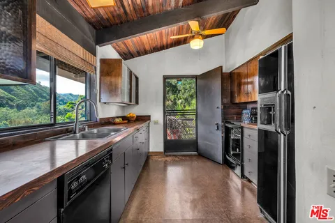 $2,600,000 | 1731 Westridge Road, Los Angeles, CA 90049