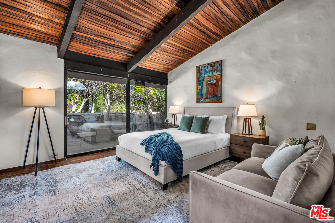 1731 Westridge Road Los Angeles, CA 90049 - Photo 27 of 43