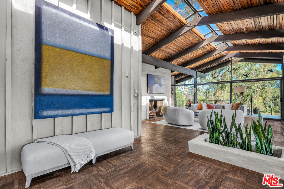 1731 Westridge Road Los Angeles, CA 90049 - Photo 3 of 43
