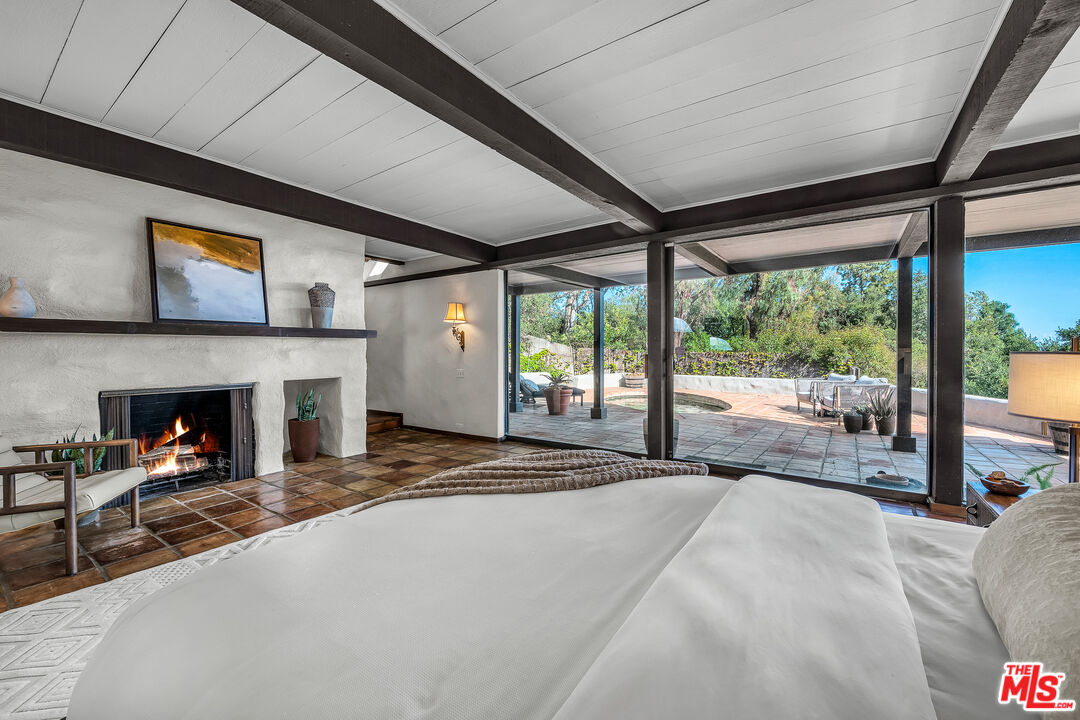 1731 Westridge Road Los Angeles, CA 90049 - Photo 32 of 43