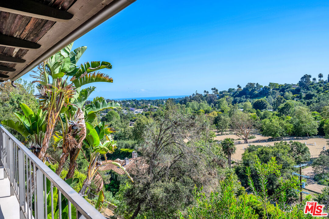 1731 Westridge Road Los Angeles, CA 90049 - Photo 35 of 43