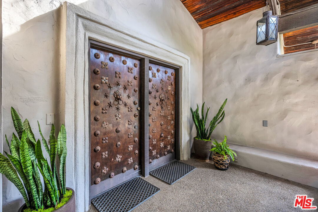 1731 Westridge Road Los Angeles, CA 90049 - Photo 43 of 43
