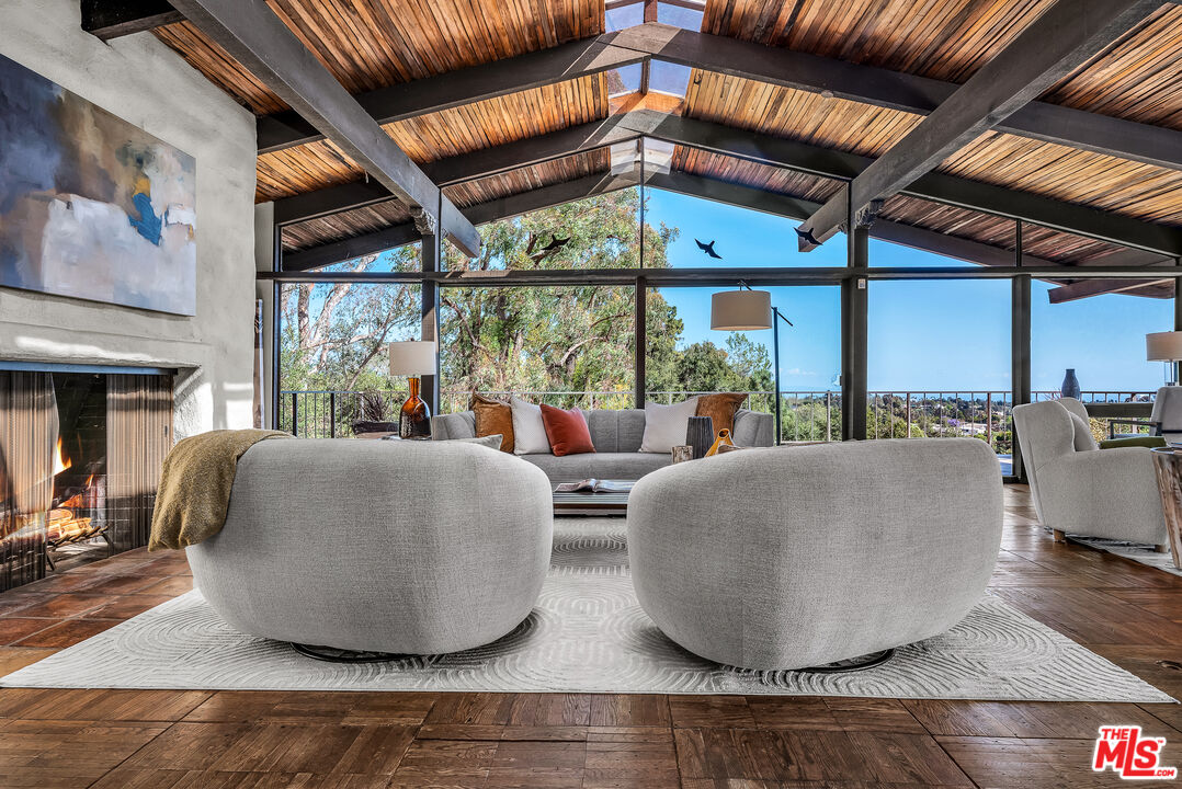 1731 Westridge Road Los Angeles, CA 90049 - Photo 6 of 43