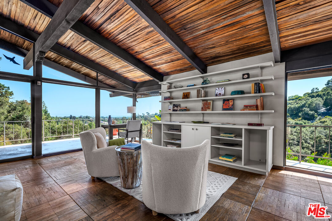 1731 Westridge Road Los Angeles, CA 90049 - Photo 9 of 43