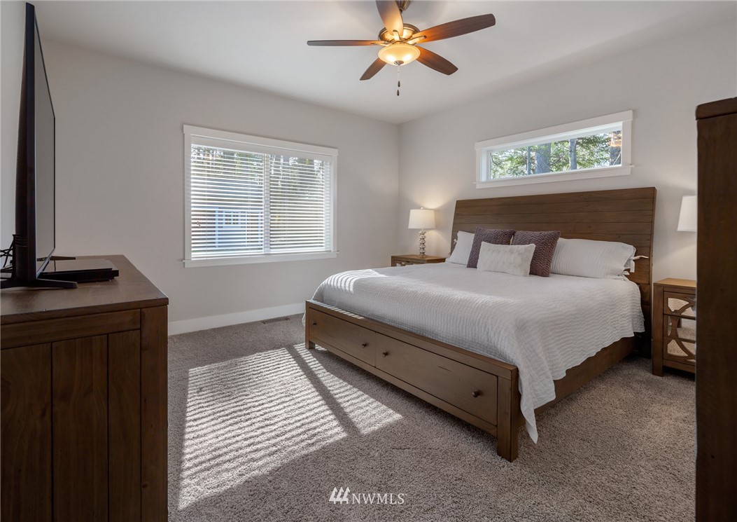 306 Southwest Pine Road Port Orchard, WA 98367 - Photo 11 of 25 Gallery Image 11