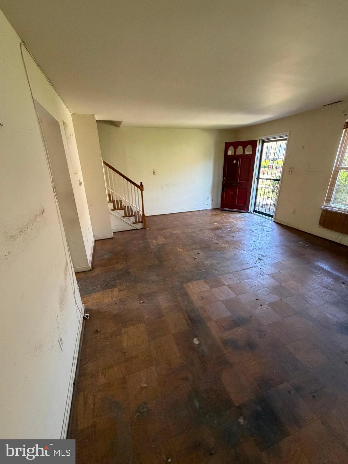 1831 Addison Road South District Heights, MD 20747 - Photo 8 of 42 Living Room