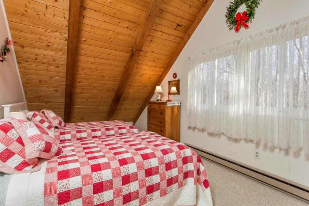 13 Poore Road East Boothbay, ME 04544 - Photo 24 of 31 The second floor bedroom, with...