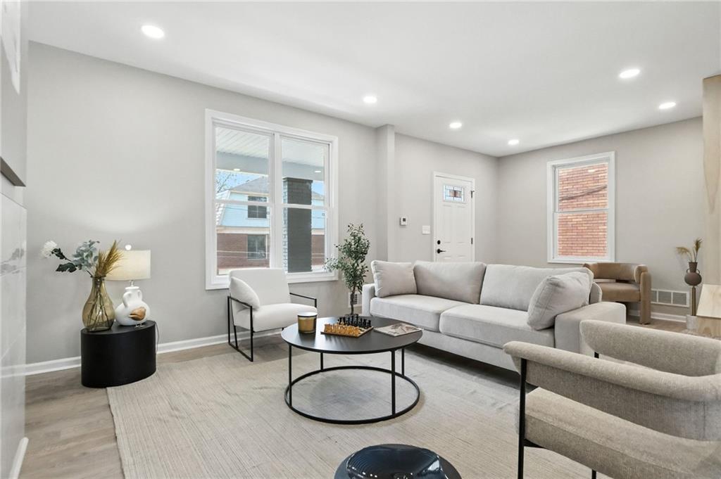 337 Rochelle Street Pittsburgh, PA 15210 - Photo 6 of 30 Gallery Image 6