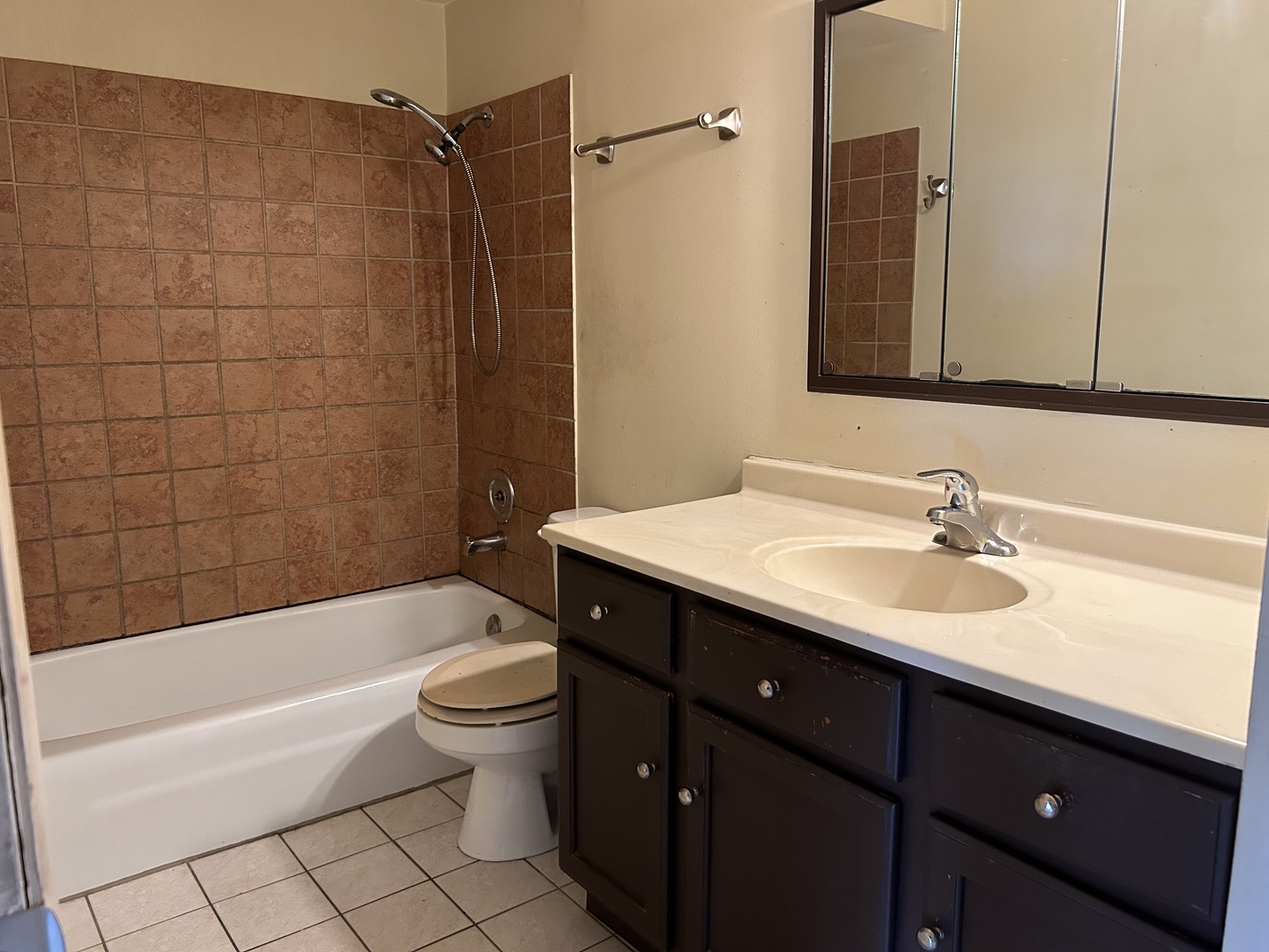 10324 Ridgeland Avenue, Unit 205 Chicago Ridge, IL 60415 - Photo 14 of 20