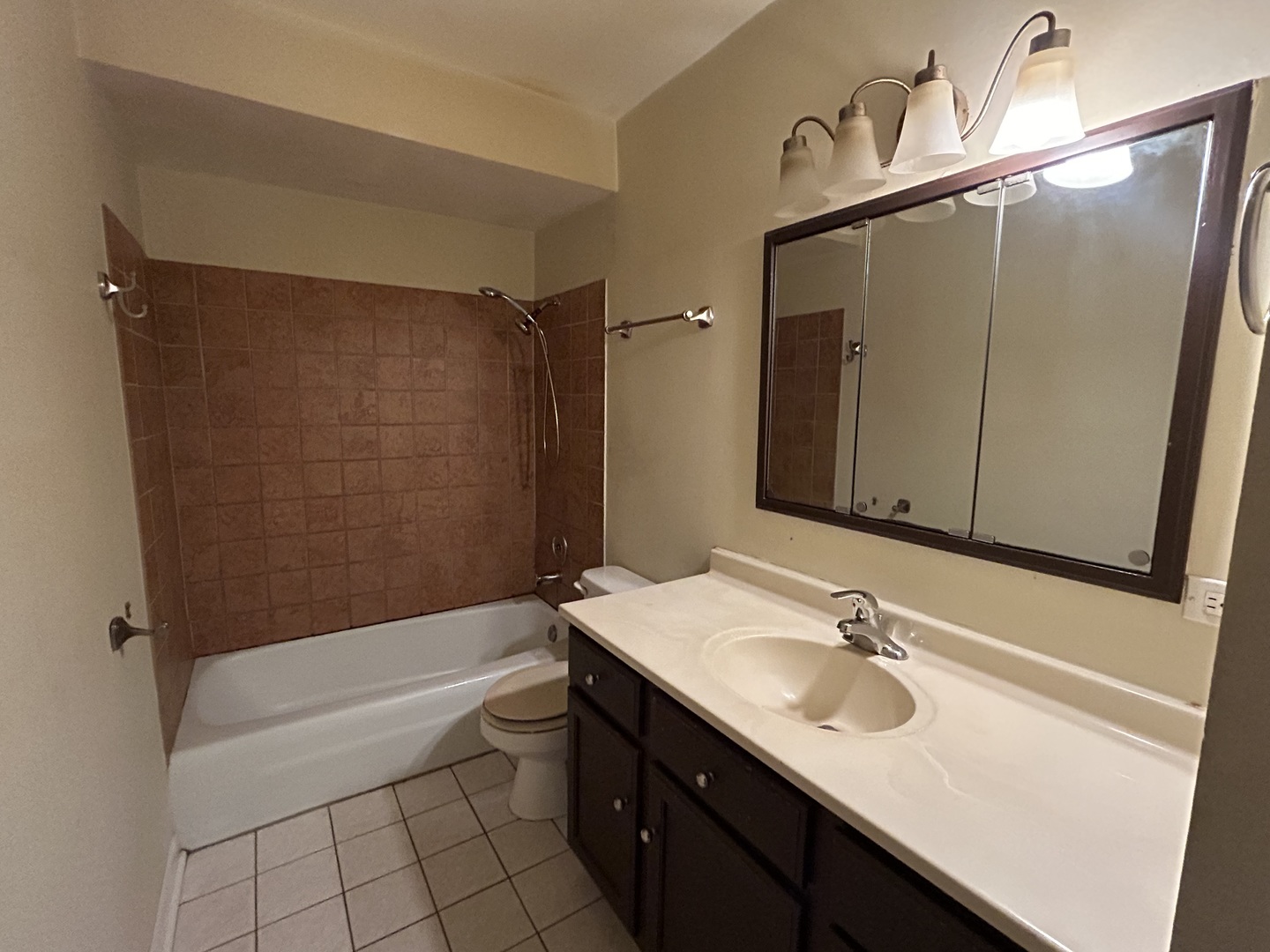10324 Ridgeland Avenue, Unit 205 Chicago Ridge, IL 60415 - Photo 15 of 20