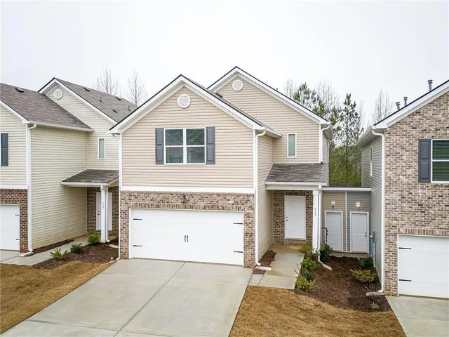 $2,500 | 978 Valley Rock Drive, Lithonia, GA 30058