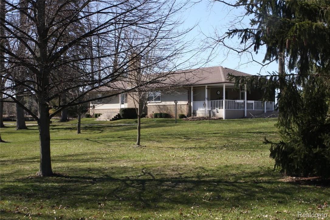 11622 Durand Road Howell, MI 48855 - Photo 12 of 42 IMG_9478.JPG