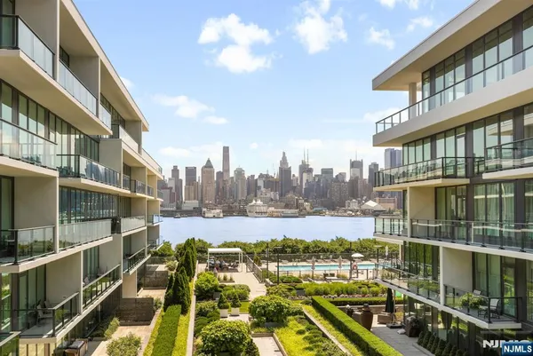$1,328,000 | 1200 Ave At Port Imperial, Unit 513, Weehawken, NJ 07086