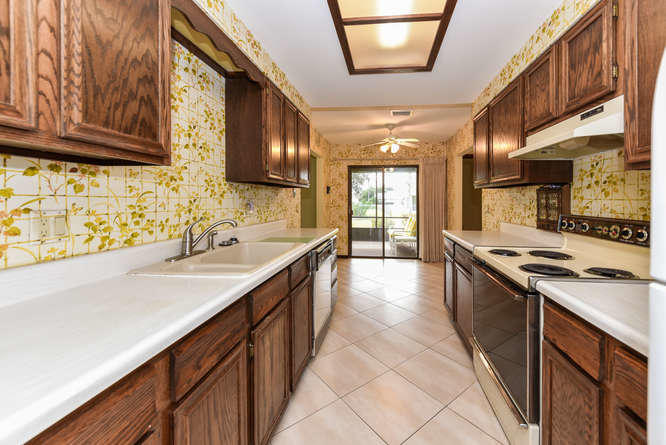 2472 Southeast Pinero Road Port St. Lucie, FL 34952 - Photo 13 of 28 2472 SE Pinero Rd Port St-small-014-016-