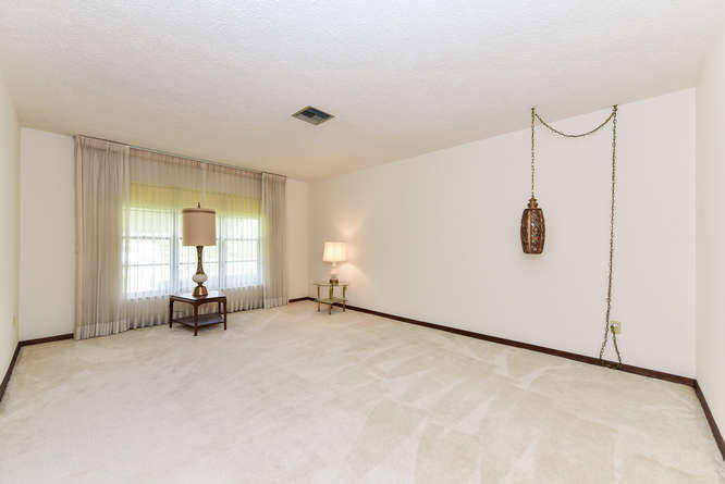 2472 Southeast Pinero Road Port St. Lucie, FL 34952 - Photo 4 of 28 2472 SE Pinero Rd Port St-small-004-003-