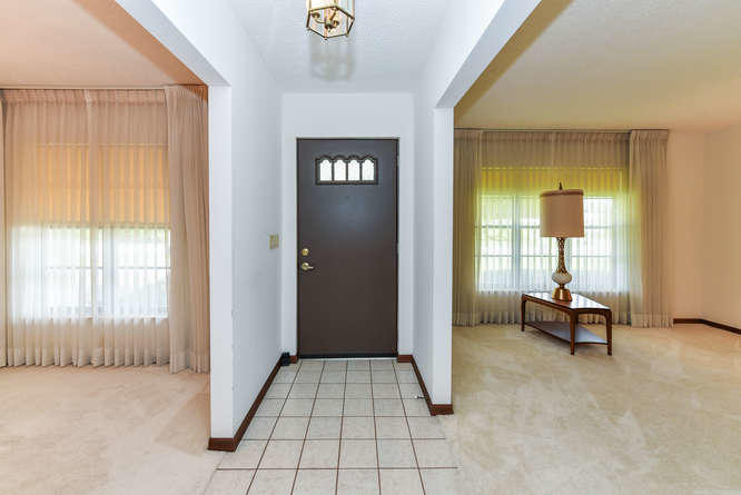 2472 Southeast Pinero Road Port St. Lucie, FL 34952 - Photo 5 of 28 2472 SE Pinero Rd Port St-small-005-005-