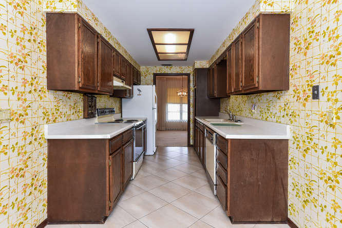 2472 Southeast Pinero Road Port St. Lucie, FL 34952 - Photo 10 of 28 2472 SE Pinero Rd Port St-small-010-009-