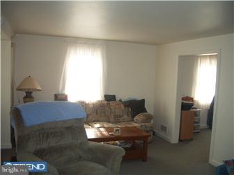 2223 Locust Road Morton, PA 19070 - Photo 8 of 12 Living Room