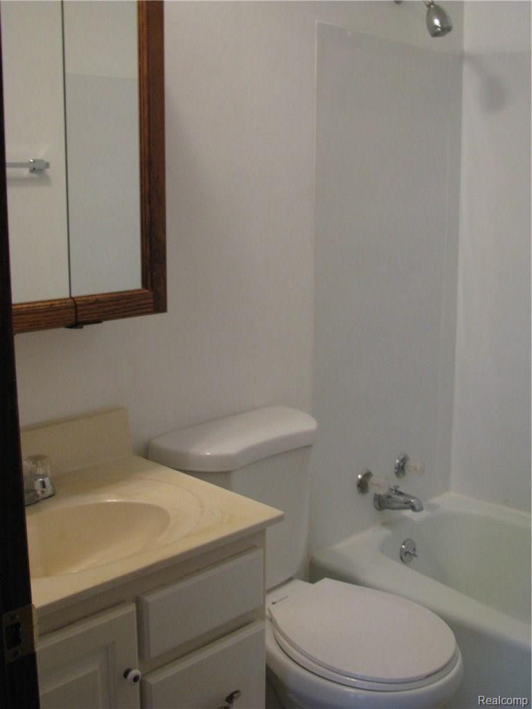 5122 Ohara Road Carleton, MI 48117 - Photo 35 of 53 IMG_6465.JPG