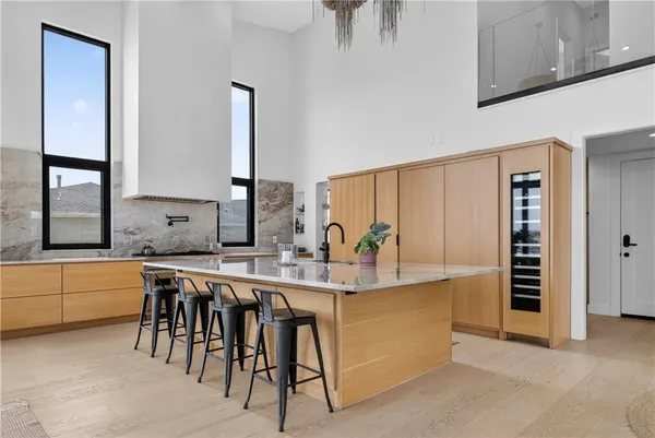 $5,200,000 | 16 Seminole Cir Lake, Lake Winnebago, MO 64034