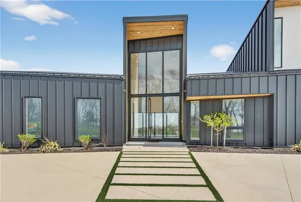 $5,200,000 | 16 Seminole Cir Lake, Lake Winnebago, MO 64034
