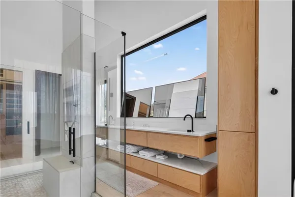 $5,200,000 | 16 Seminole Cir Lake, Lake Winnebago, MO 64034